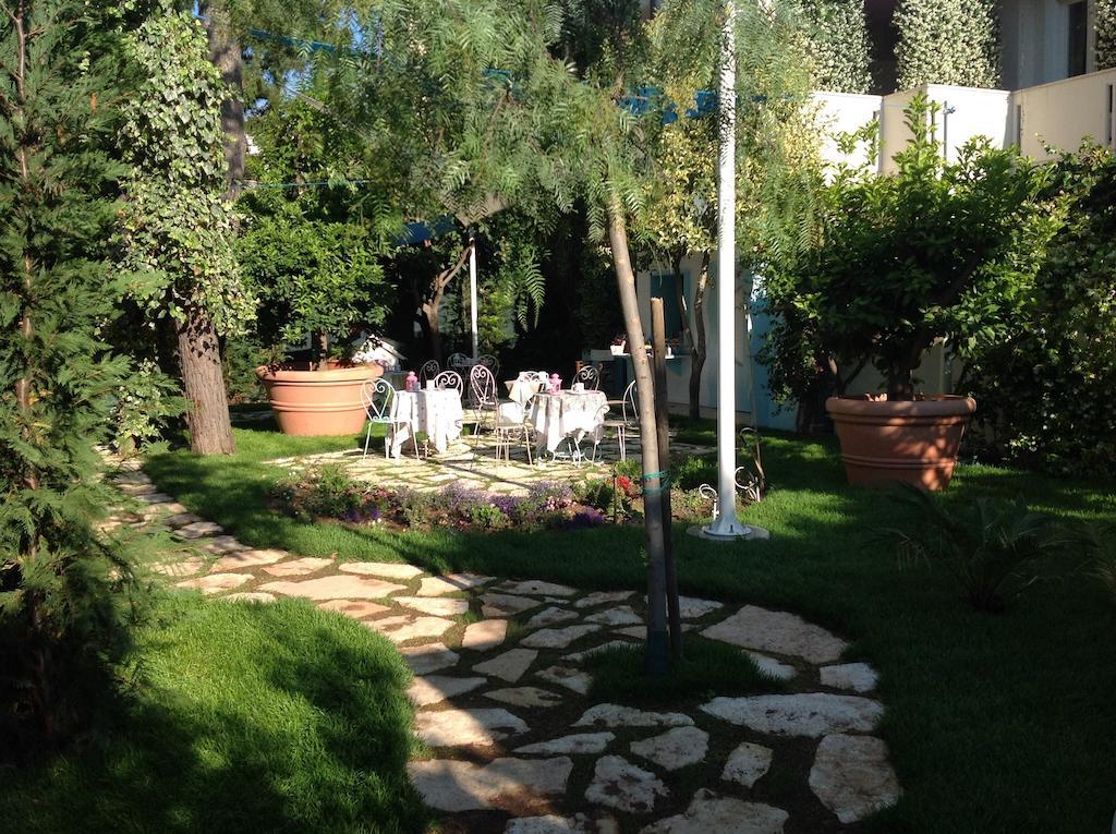 A Casa Di Lolu Bed and Breakfast Grottammare Exteriör bild
